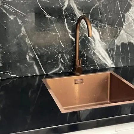 Apartamento En Planta Baja En Badalona, Barcelona *