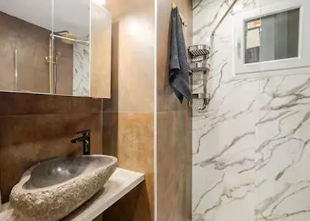 En Planta Baja Cerca De La Playa En Apartment Badalona
