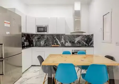 En Planta Baja Cerca De La Playa En Apartment Badalona