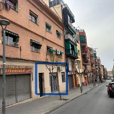 En Planta Baja Cerca De La Playa En Apartment Badalona